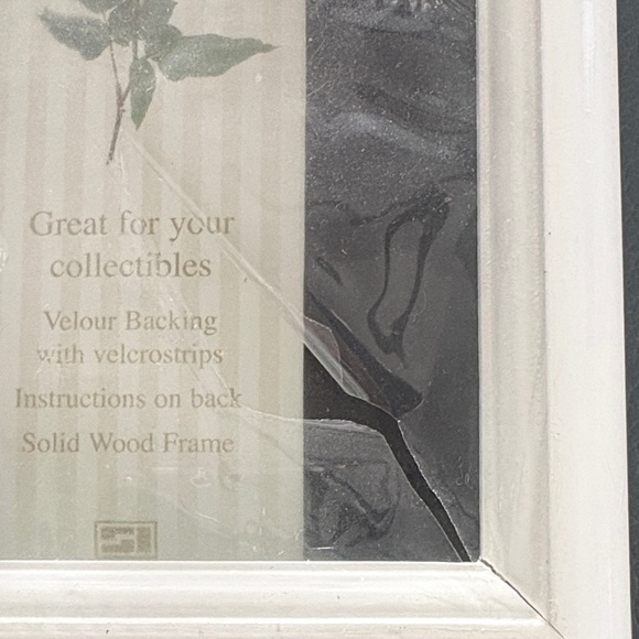 Instant Shadow Box with White Frame - Picture 9 of 9